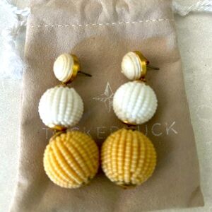 Tuckernuck beaded white and sand drop earrings!